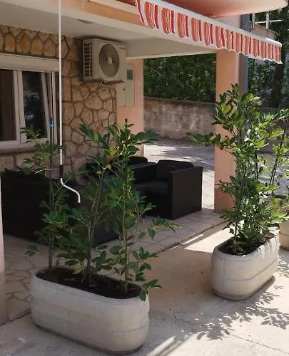 Διαμέρισμα Ana *